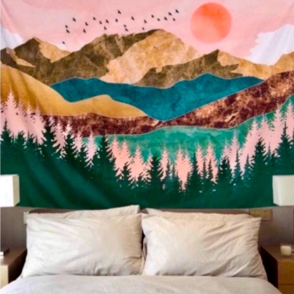 MOUNTAIN LANDSCAPE TAPESTRY - Picture 2 of 2